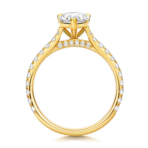 Lab Grown IGI Certified Pear Cut Diamond Solitaire With Diamond Shoulders