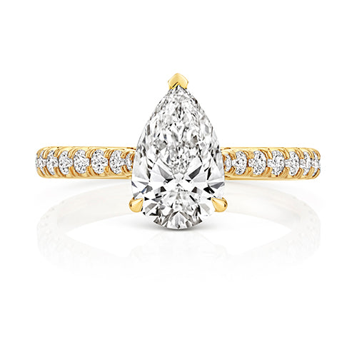 Lab Grown IGI Certified Pear Cut Diamond Solitaire With Diamond Shoulders